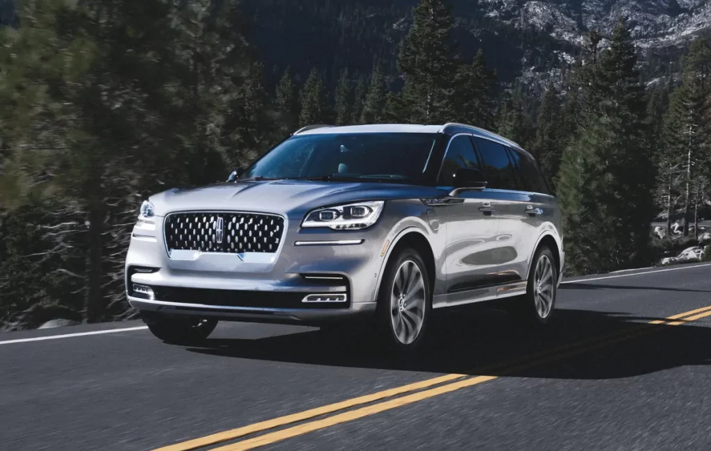 The Top 10 Best Luxury SUVs On the Market in 2025 3 Best Luxury SUVs On the Market in 2025