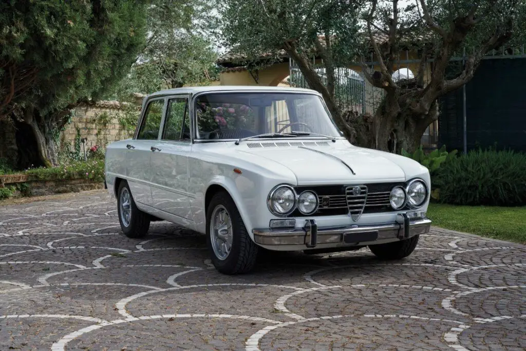 Alfa Romeo Giulia Super