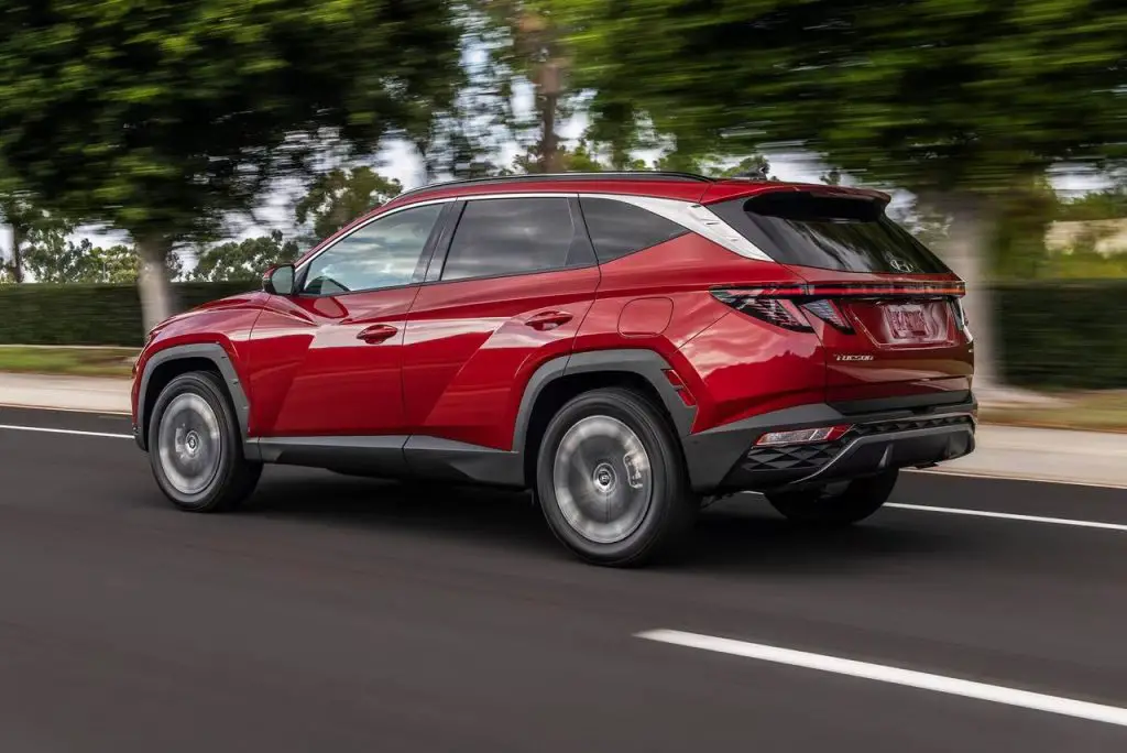 Finding the Perfect Fit: The Ultimate Guide to SUVs for Petite Drivers 7 2023 Hyundai Tucson