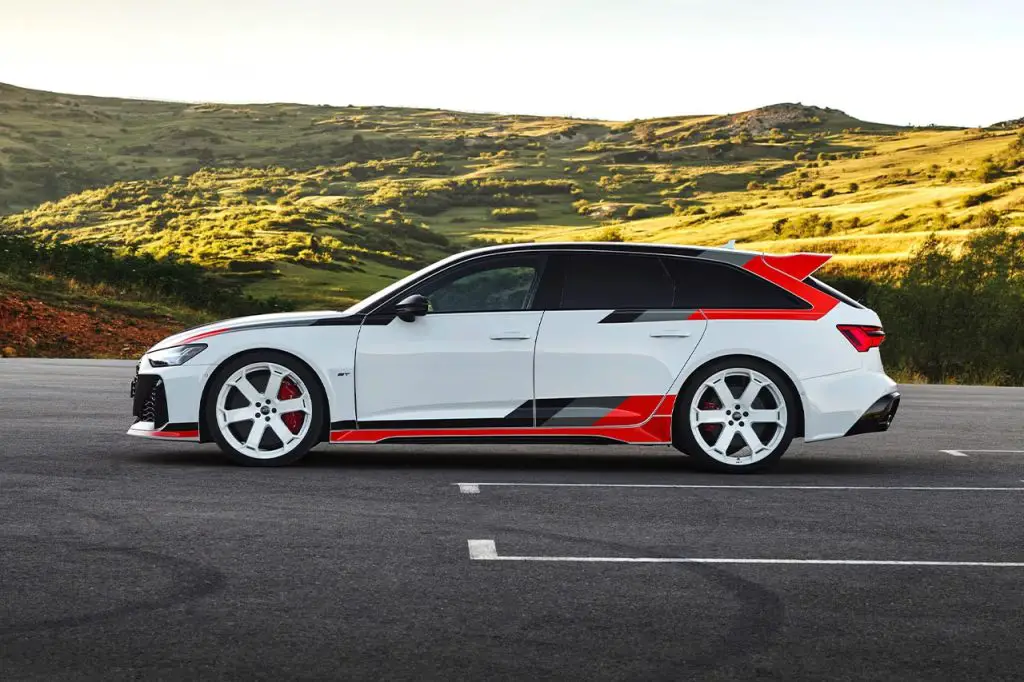 Audi 2025 RS 6 Avant GT